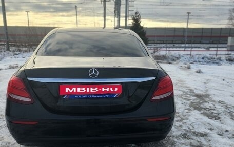 Mercedes-Benz E-Класс, 2018 год, 2 590 000 рублей, 5 фотография