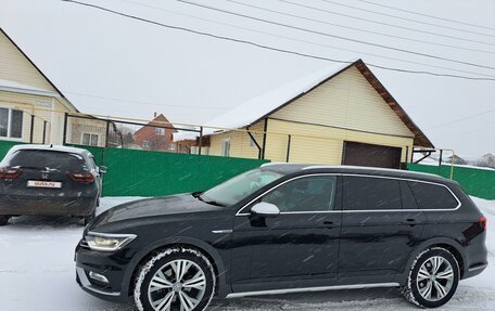 Volkswagen Passat B8 рестайлинг, 2018 год, 2 490 000 рублей, 3 фотография