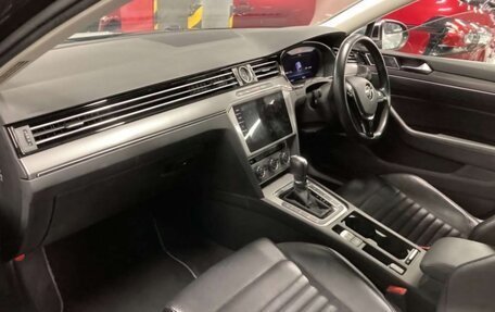 Volkswagen Passat B8 рестайлинг, 2018 год, 2 490 000 рублей, 9 фотография