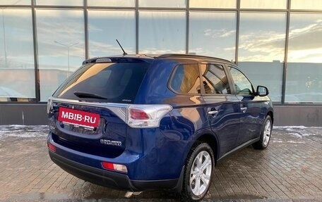 Mitsubishi Outlander III рестайлинг 3, 2013 год, 1 730 000 рублей, 5 фотография