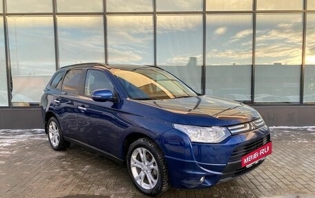 Mitsubishi Outlander III рестайлинг 3, 2013 год, 1 730 000 рублей, 7 фотография