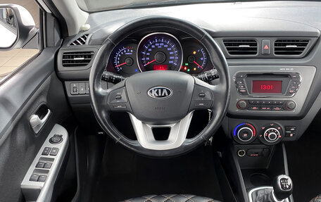 KIA Rio III рестайлинг, 2013 год, 989 000 рублей, 19 фотография