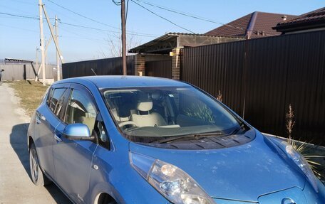 Nissan Leaf I, 2012 год, 600 000 рублей, 3 фотография