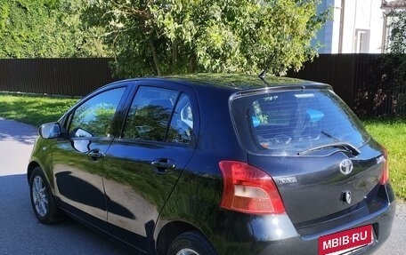 Toyota Yaris III рестайлинг, 2007 год, 655 000 рублей, 6 фотография