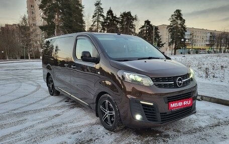 Opel Zafira Life I, 2022 год, 4 450 000 рублей, 4 фотография