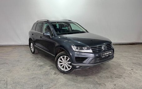 Volkswagen Touareg III, 2015 год, 2 999 000 рублей, 3 фотография