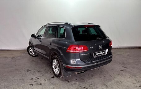 Volkswagen Touareg III, 2015 год, 2 999 000 рублей, 7 фотография