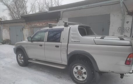 Mitsubishi L200 III рестайлинг, 2004 год, 680 000 рублей, 3 фотография