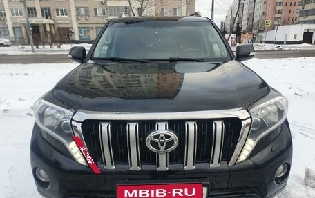 Toyota Land Cruiser Prado 150 рестайлинг 2, 2014 год, 3 800 000 рублей, 2 фотография