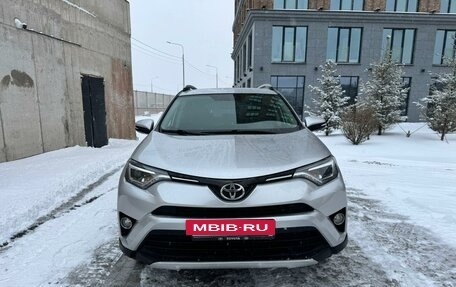 Toyota RAV4, 2017 год, 2 250 000 рублей, 2 фотография