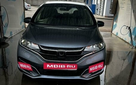 Honda Fit III, 2019 год, 1 400 000 рублей, 2 фотография