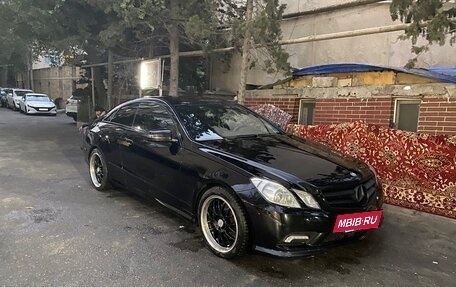 Mercedes-Benz E-Класс, 2011 год, 1 500 000 рублей, 6 фотография