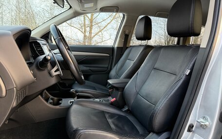 Mitsubishi Outlander III рестайлинг 3, 2013 год, 1 845 000 рублей, 5 фотография