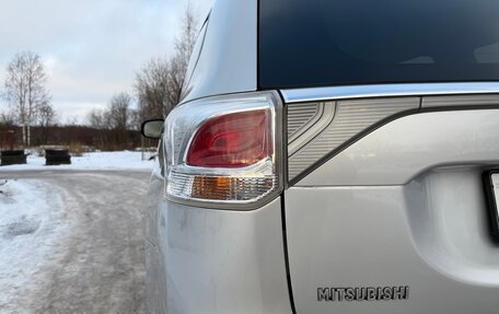 Mitsubishi Outlander III рестайлинг 3, 2013 год, 1 845 000 рублей, 21 фотография