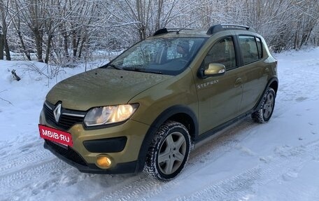 Renault Sandero II рестайлинг, 2017 год, 1 300 000 рублей, 2 фотография