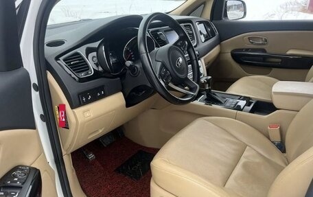 KIA Carnival III, 2018 год, 3 330 000 рублей, 8 фотография