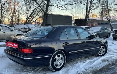 Mercedes-Benz E-Класс, 2001 год, 500 000 рублей, 2 фотография