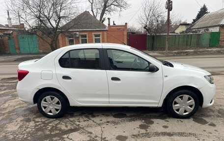 Renault Logan II, 2016 год, 700 000 рублей, 5 фотография