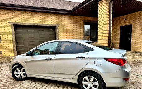 Hyundai Solaris II рестайлинг, 2013 год, 925 000 рублей, 8 фотография