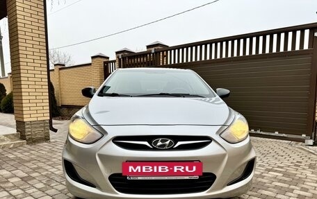 Hyundai Solaris II рестайлинг, 2013 год, 925 000 рублей, 2 фотография