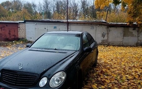 Mercedes-Benz E-Класс, 2003 год, 720 000 рублей, 1 фотография