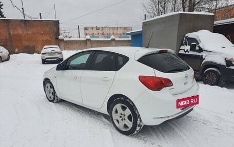 Opel Astra J, 2012 год, 800 000 рублей, 5 фотография