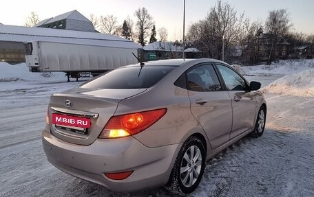 Hyundai Solaris II рестайлинг, 2012 год, 750 000 рублей, 4 фотография