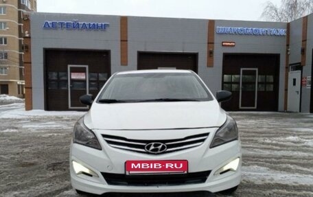 Hyundai Solaris II рестайлинг, 2015 год, 800 000 рублей, 7 фотография