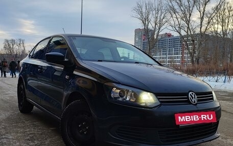 Volkswagen Polo VI (EU Market), 2012 год, 700 000 рублей, 2 фотография