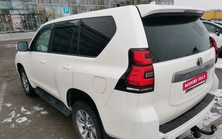 Toyota Land Cruiser Prado 150 рестайлинг 2, 2019 год, 5 600 000 рублей, 10 фотография