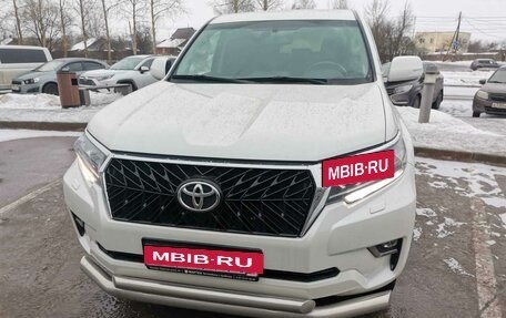 Toyota Land Cruiser Prado 150 рестайлинг 2, 2019 год, 5 600 000 рублей, 4 фотография