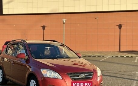 KIA cee'd I рестайлинг, 2009 год, 690 000 рублей, 15 фотография