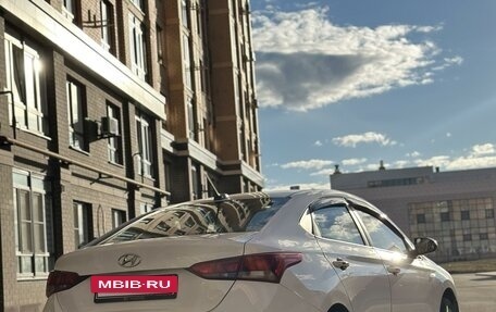 Hyundai Solaris II рестайлинг, 2019 год, 1 050 000 рублей, 10 фотография