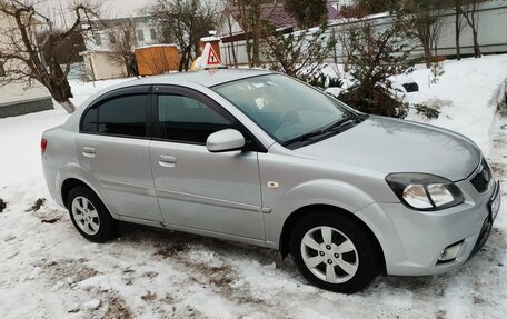 KIA Rio II, 2010 год, 700 000 рублей, 4 фотография