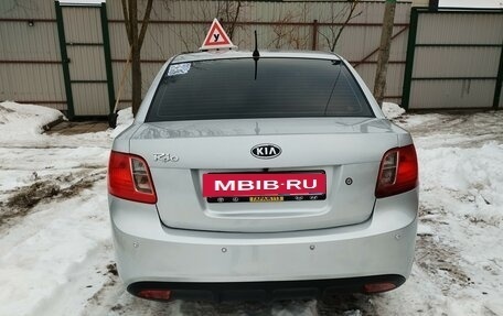 KIA Rio II, 2010 год, 700 000 рублей, 3 фотография