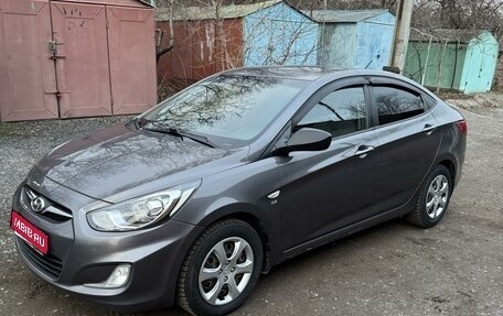 Hyundai Solaris II рестайлинг, 2012 год, 1 000 000 рублей, 1 фотография