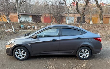 Hyundai Solaris II рестайлинг, 2012 год, 1 000 000 рублей, 20 фотография