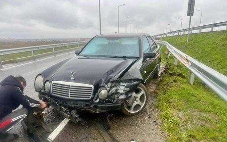 Mercedes-Benz E-Класс, 1998 год, 380 000 рублей, 5 фотография