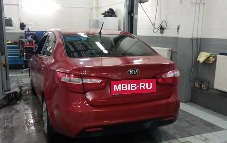 KIA Rio III рестайлинг, 2014 год, 880 000 рублей, 4 фотография