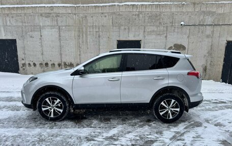 Toyota RAV4, 2017 год, 2 429 500 рублей, 4 фотография