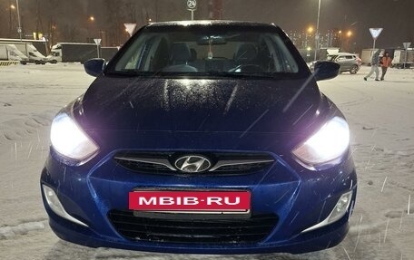 Hyundai Solaris II рестайлинг, 2013 год, 700 000 рублей, 3 фотография