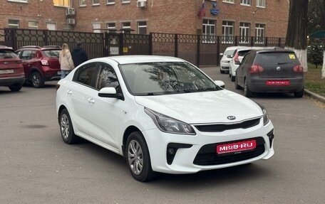 KIA Rio IV, 2017 год, 950 000 рублей, 1 фотография