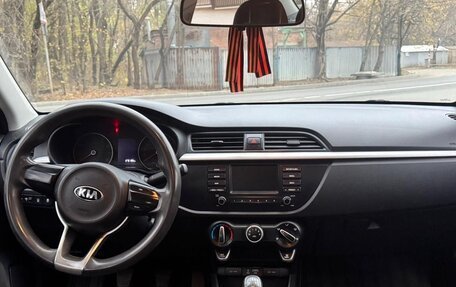 KIA Rio IV, 2017 год, 950 000 рублей, 5 фотография