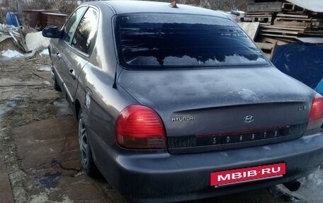 Hyundai Sonata IV рестайлинг, 2000 год, 300 000 рублей, 3 фотография