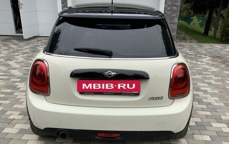 MINI Hatch, 2017 год, 1 995 000 рублей, 4 фотография