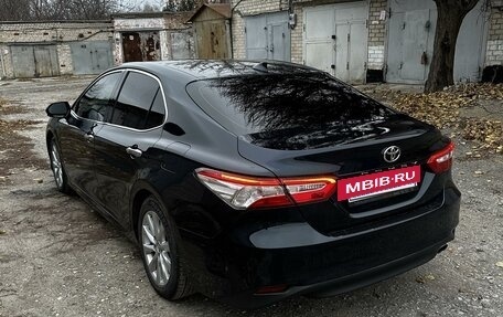 Toyota Camry, 2018 год, 2 660 000 рублей, 7 фотография