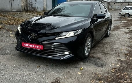 Toyota Camry, 2018 год, 2 660 000 рублей, 6 фотография