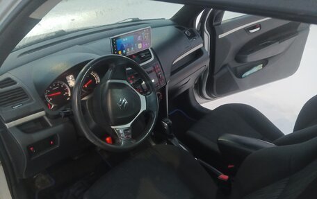 Suzuki Swift IV, 2011 год, 820 000 рублей, 9 фотография