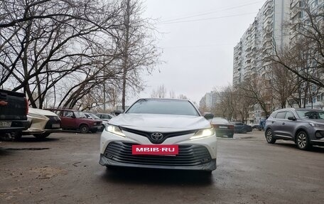 Toyota Camry, 2019 год, 2 090 000 рублей, 7 фотография