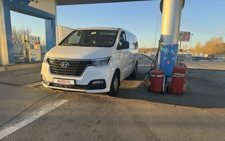 Hyundai H-1 II рестайлинг, 2020 год, 2 420 000 рублей, 15 фотография